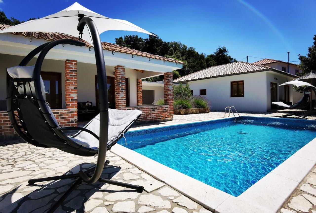 Holiday Homes Sintija Kampor 外观 照片