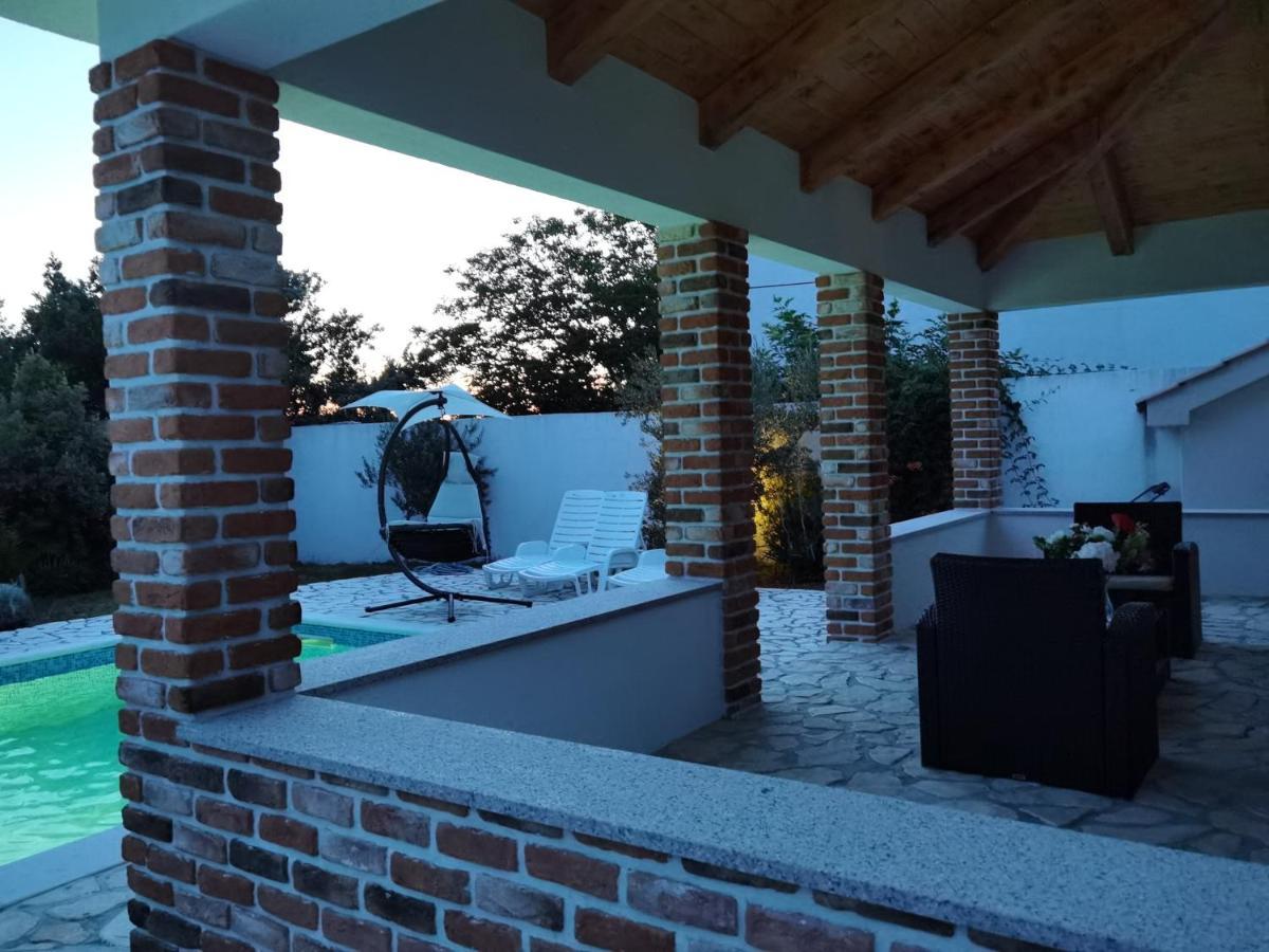 Holiday Homes Sintija Kampor 外观 照片