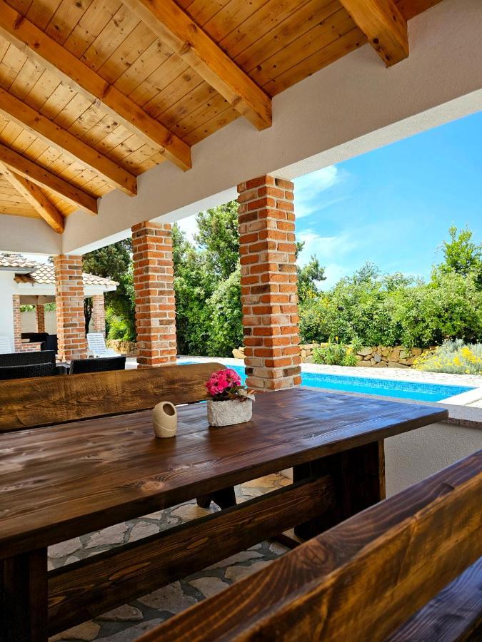 Holiday Homes Sintija Kampor 外观 照片