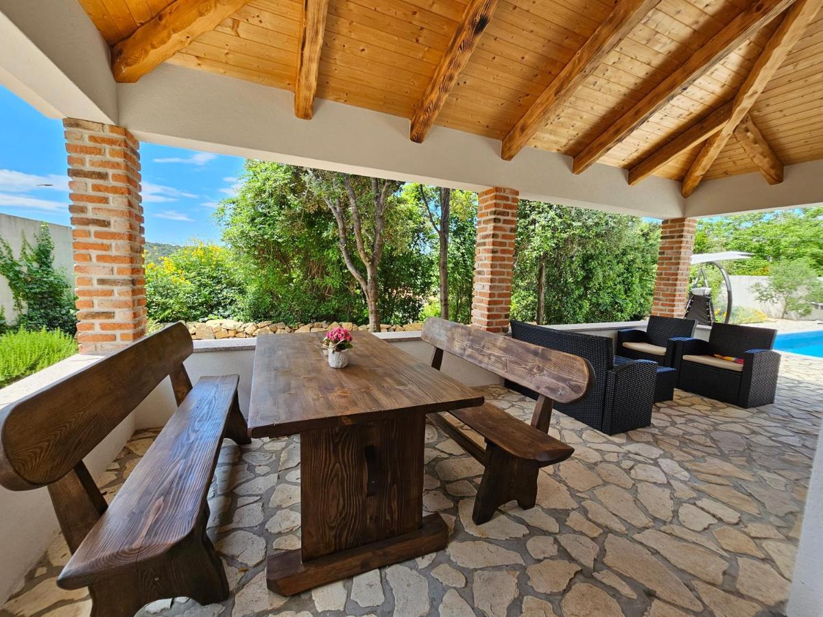 Holiday Homes Sintija Kampor 外观 照片