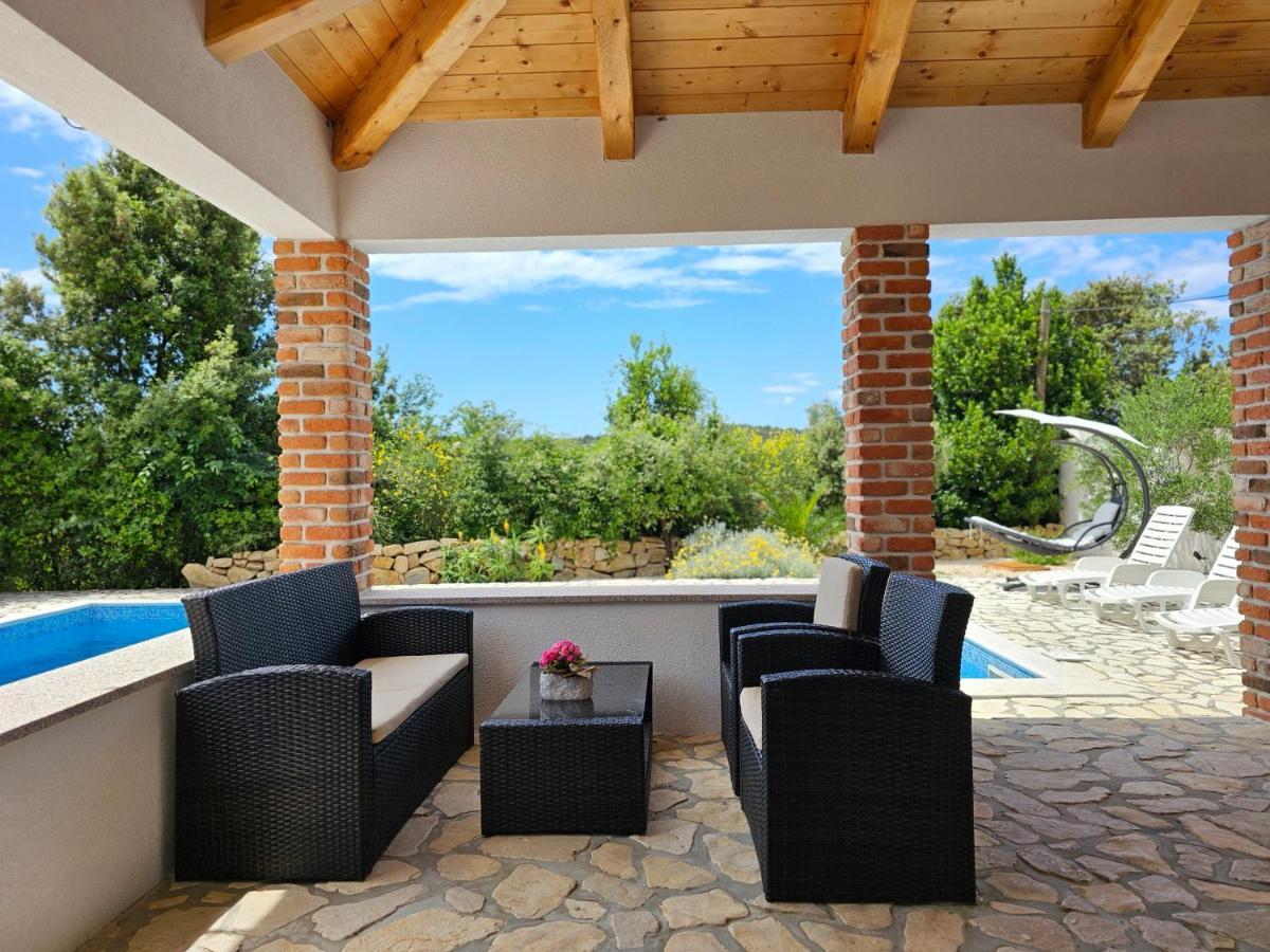 Holiday Homes Sintija Kampor 外观 照片