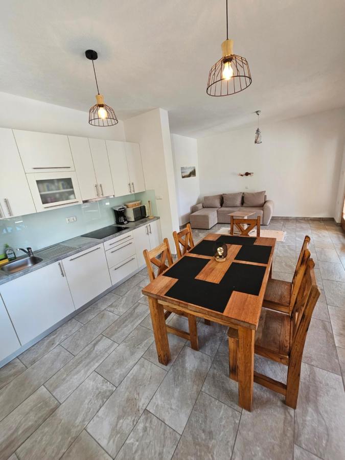 Holiday Homes Sintija Kampor 外观 照片
