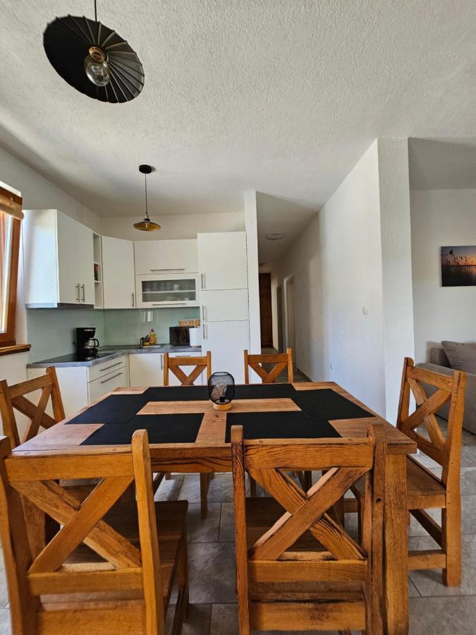 Holiday Homes Sintija Kampor 外观 照片